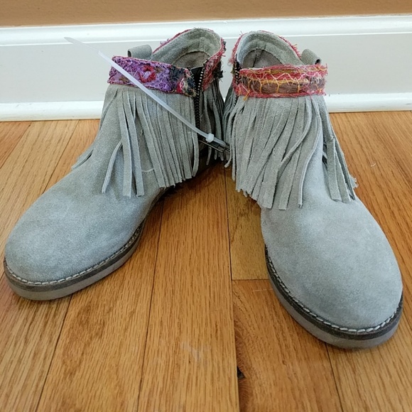 Coolway Shoes - Coolway Fringe Ankle Booties